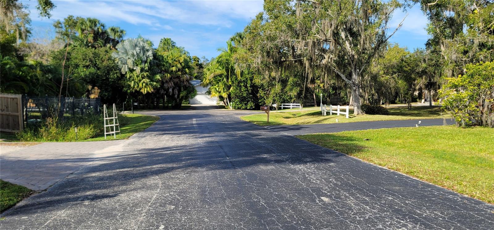 Image 3 of 30 For 3664 Walden Pond Drive