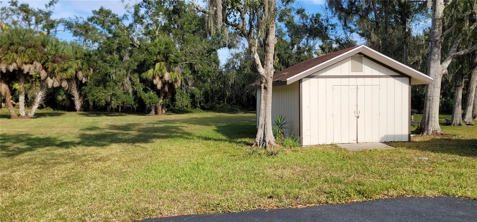 Image 5 of 30 For 3664 Walden Pond Drive