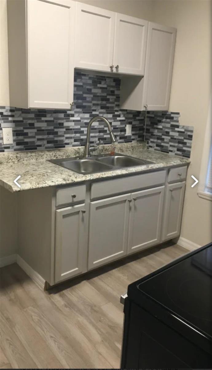 Image 10 of 14 For 1033 Neville Avenue