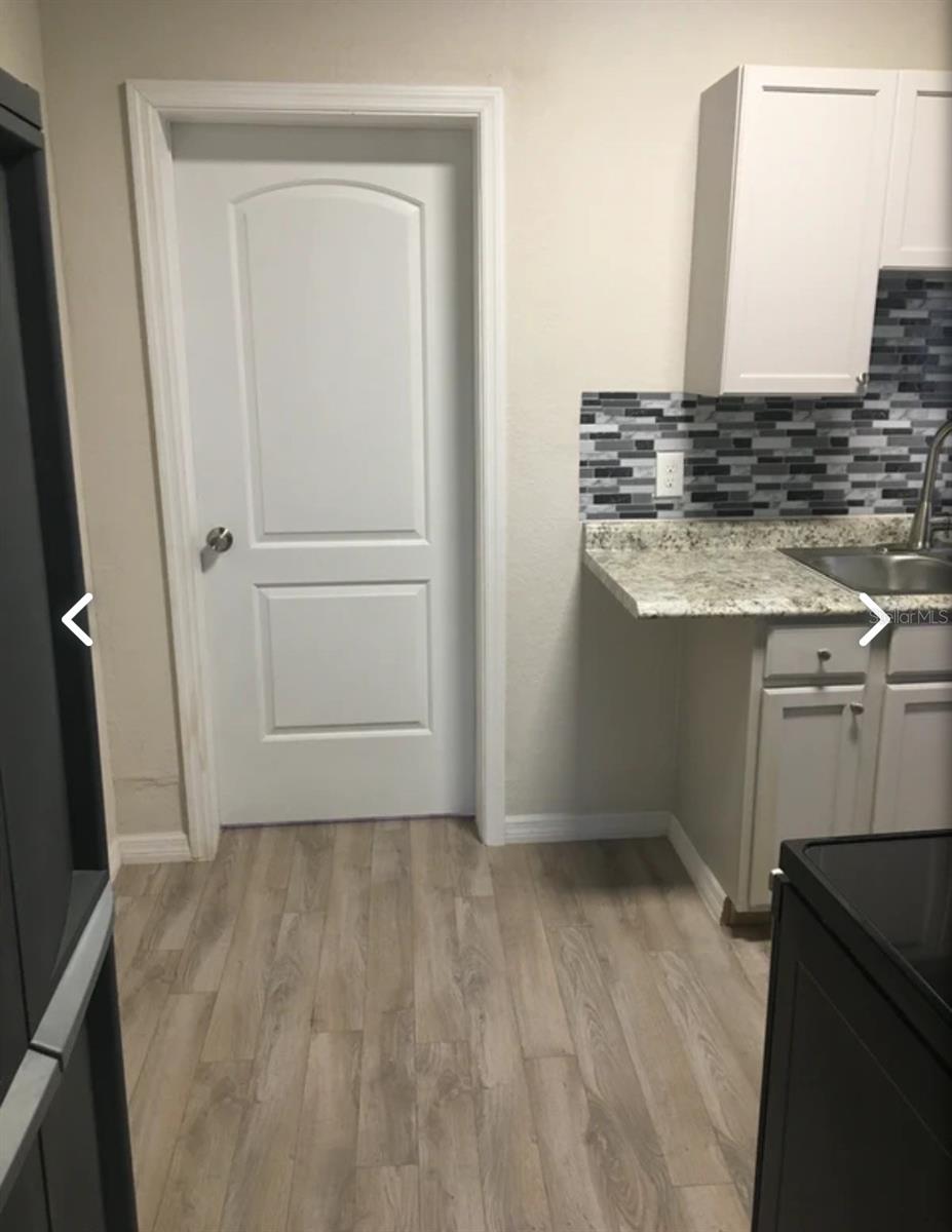 Image 11 of 14 For 1033 Neville Avenue