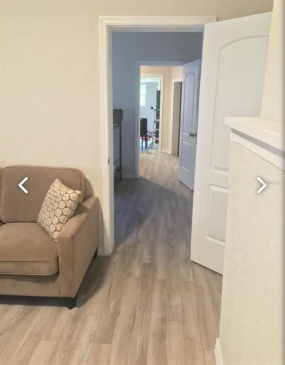 Image 5 of 14 For 1033 Neville Avenue