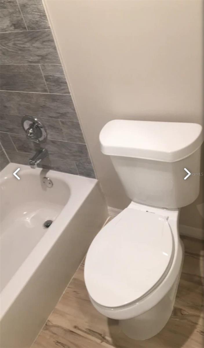 Image 8 of 14 For 1033 Neville Avenue