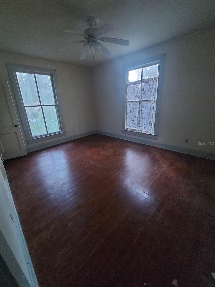 Image 24 of 58 For 251 Blue Lake Avenue