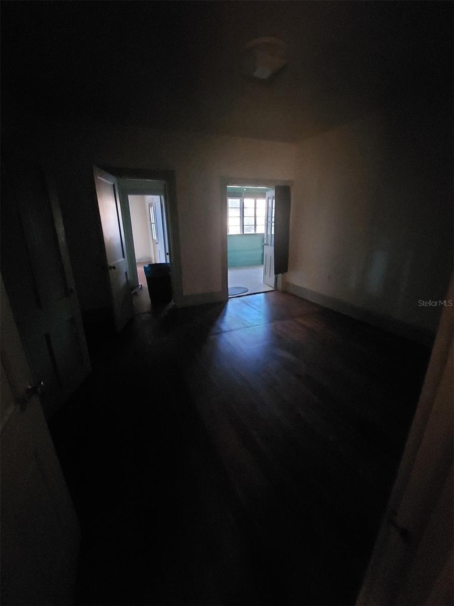 Image 35 of 58 For 251 Blue Lake Avenue