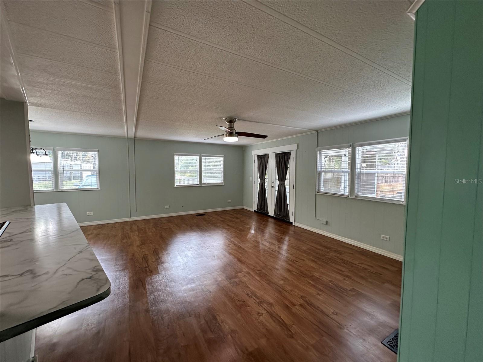 Image 13 of 36 For 24007 River Road