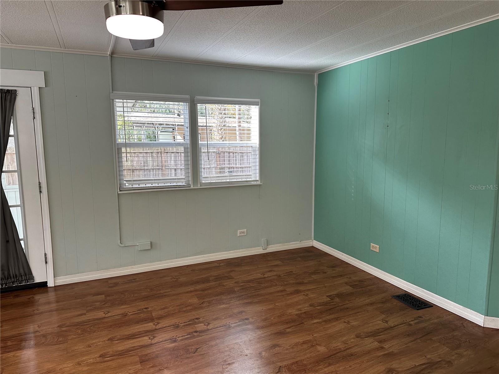 Image 14 of 36 For 24007 River Road