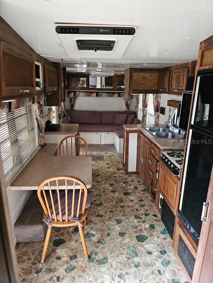 Image 4 of 27 For 804 Shell Harbor Road