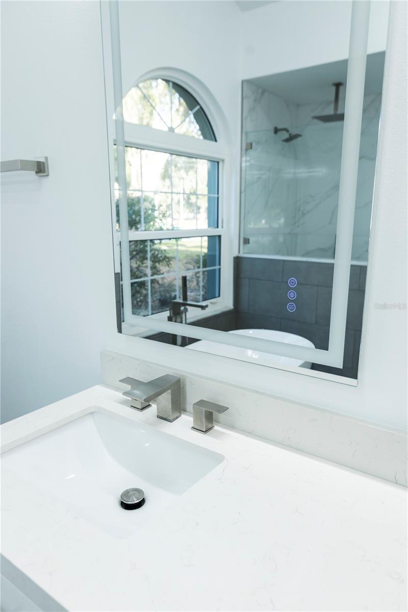 Image 17 of 27 For 6112 Silver Oaks Drive