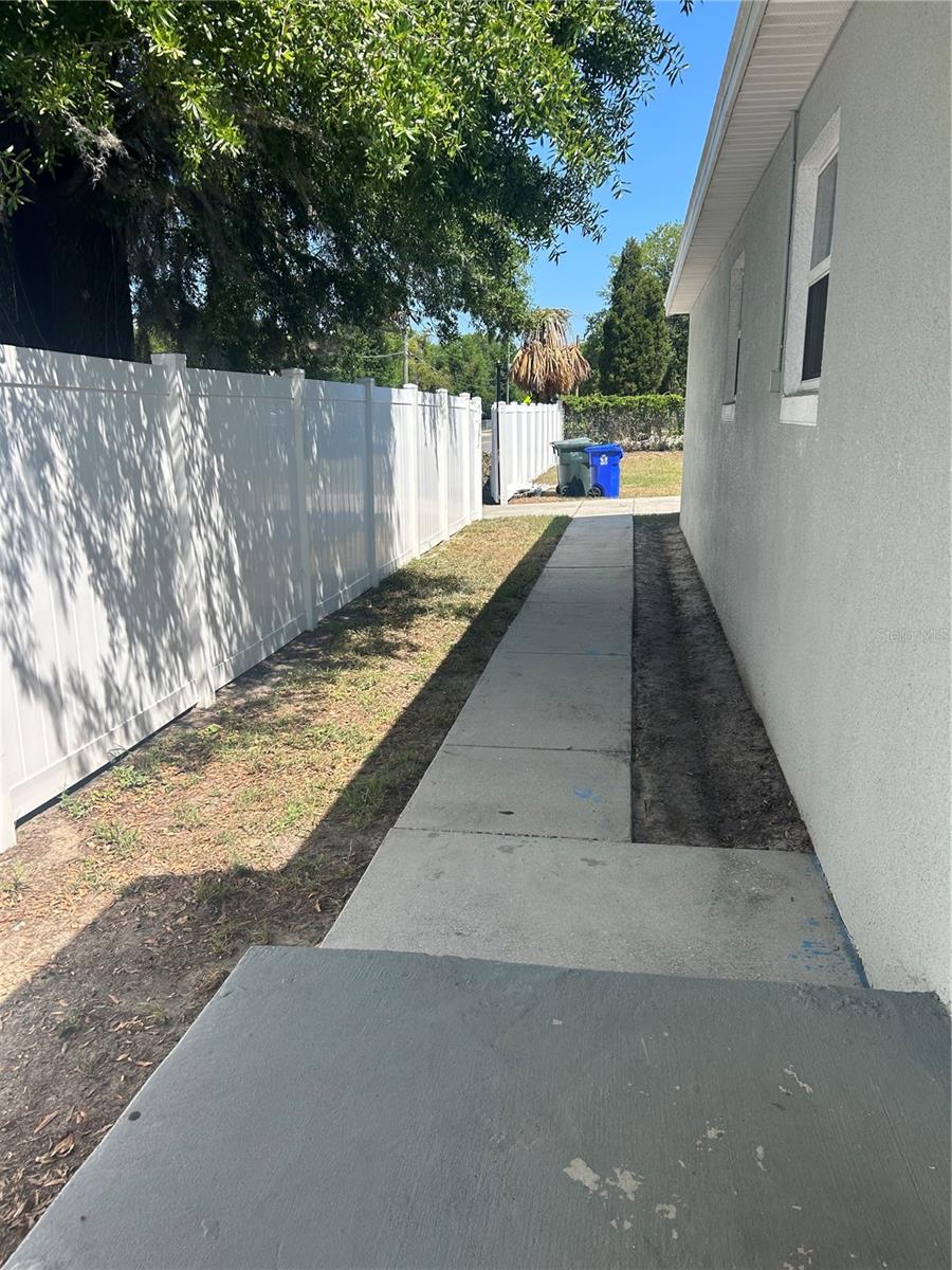 Image 4 of 38 For 1149 Ruby Street