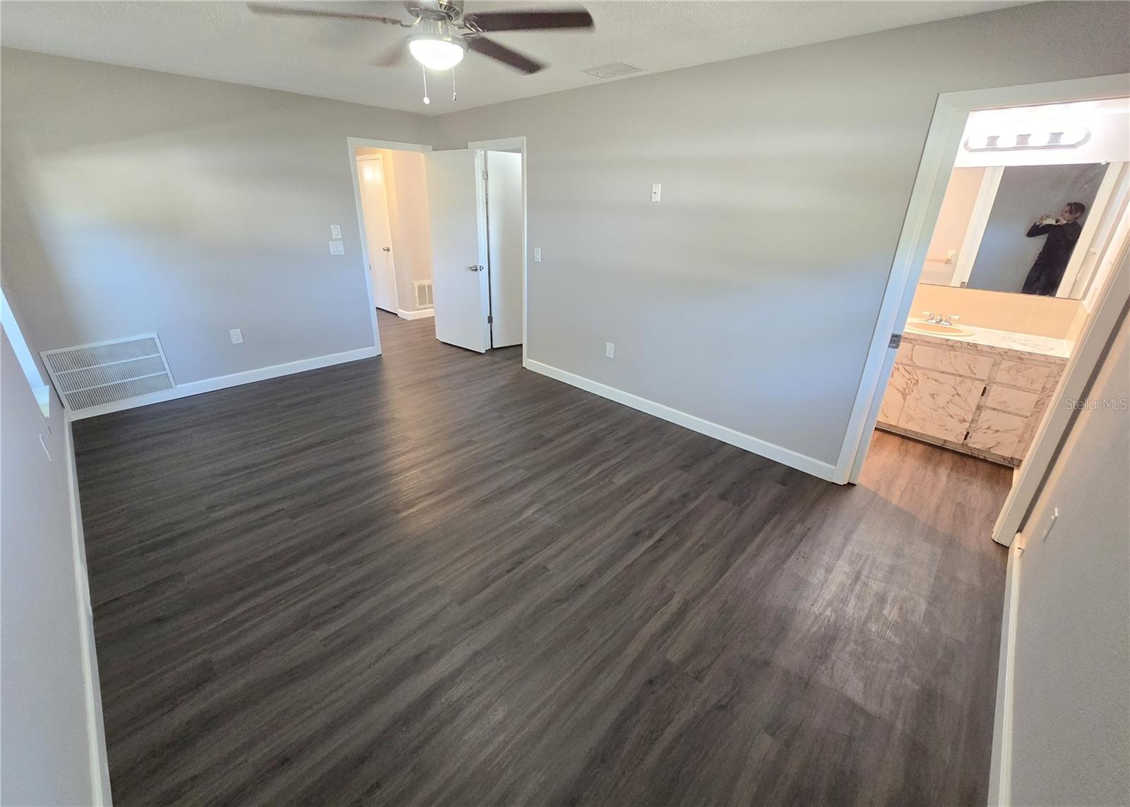 Image 13 of 39 For 7415 Chairman Court