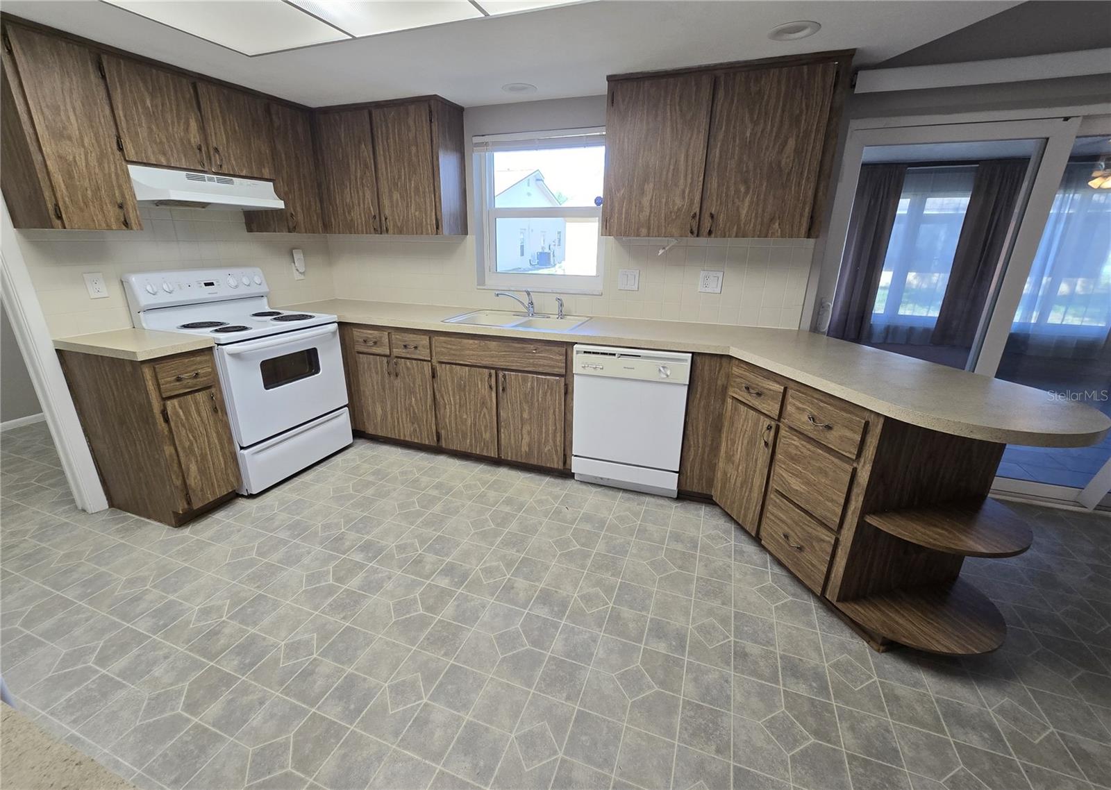 Image 3 of 39 For 7415 Chairman Court