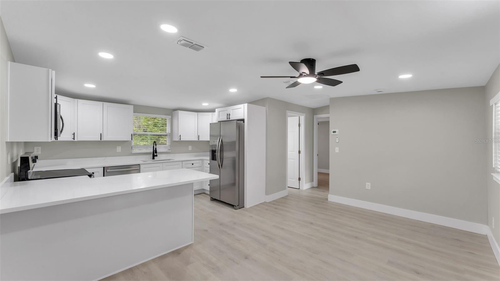 Image 13 of 29 For 2211 Azalea Court