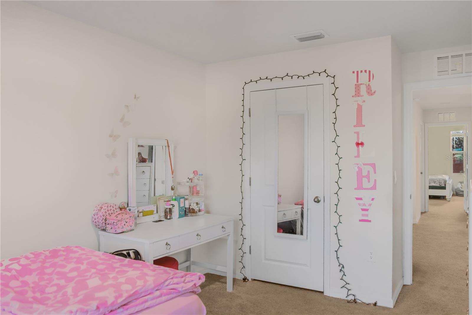 Image 17 of 29 For 16820 Delia Street