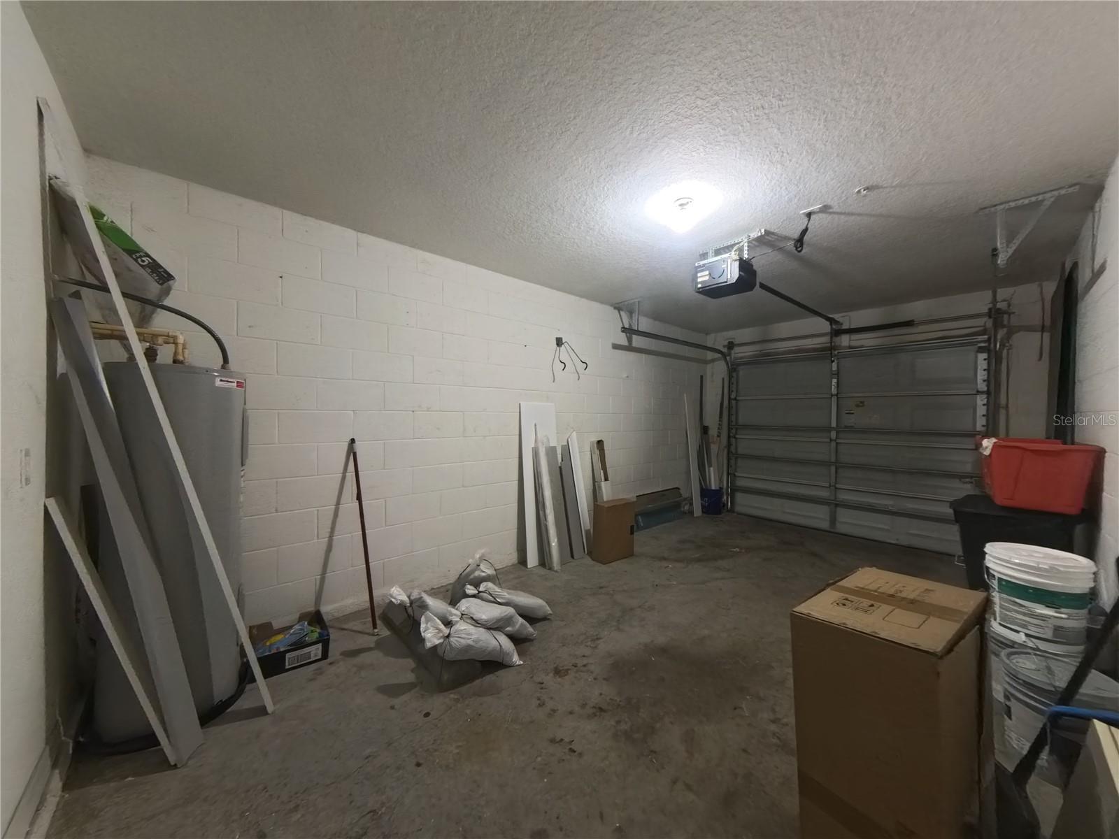 Image 10 of 18 For 215 Glowing Peace Lane 86