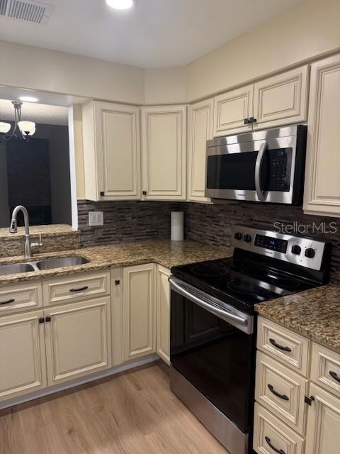 Image 12 of 33 For 25307 Northlake Drive 307