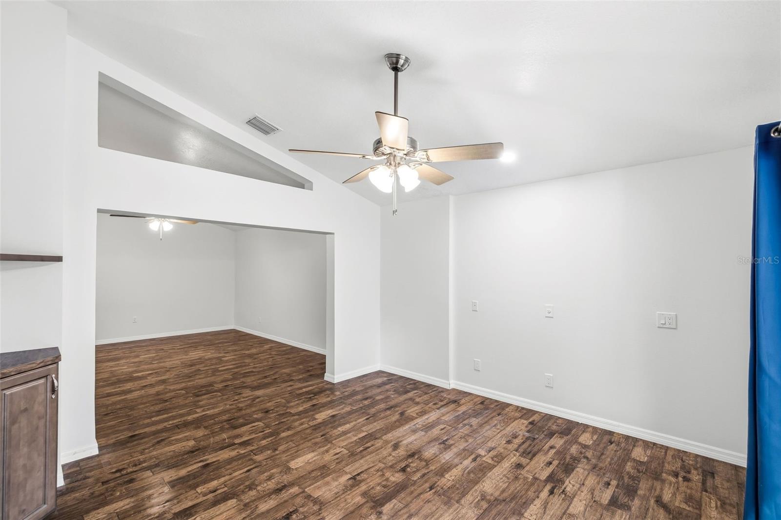 Image 21 of 48 For 365 Spaulding Cove