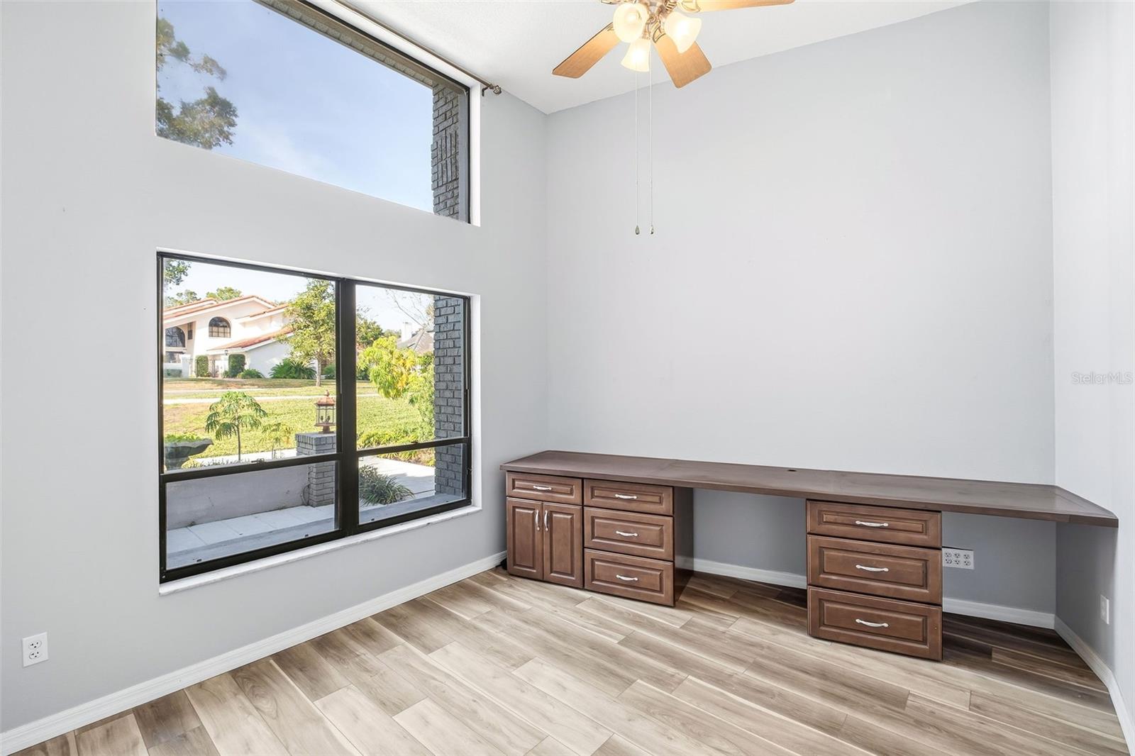 Image 33 of 48 For 365 Spaulding Cove