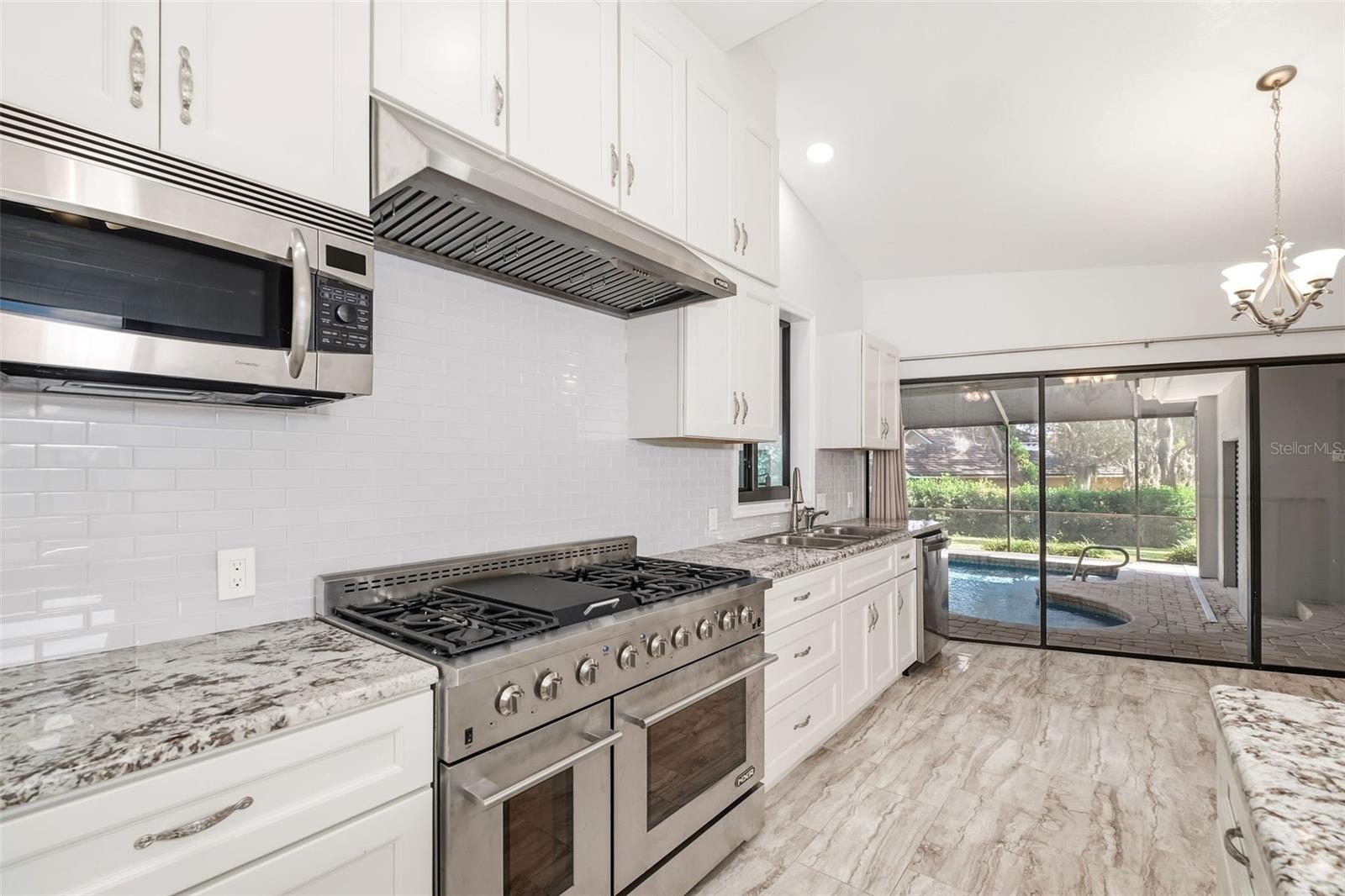 Image 4 of 48 For 365 Spaulding Cove