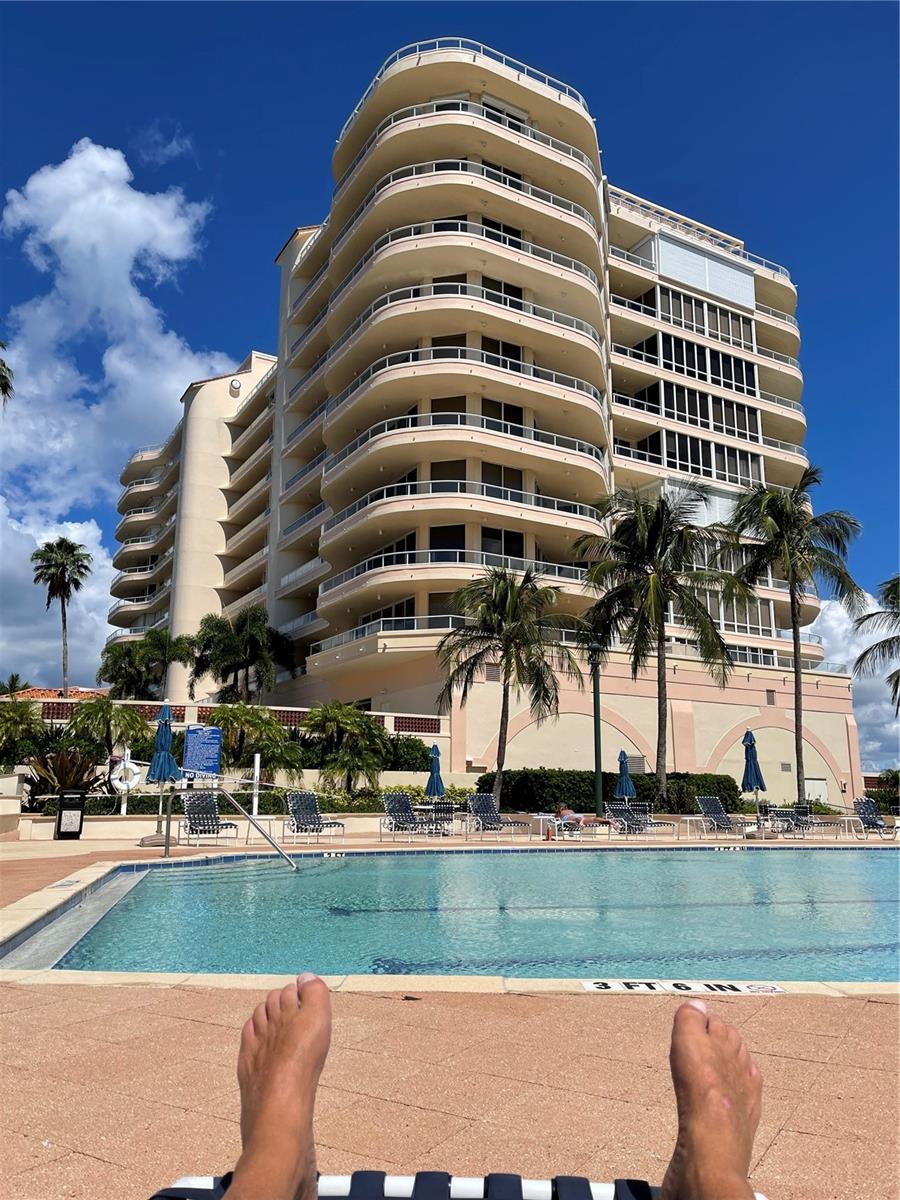 Listing photo id 31 for 3060 Grand Bay Boulevard 174