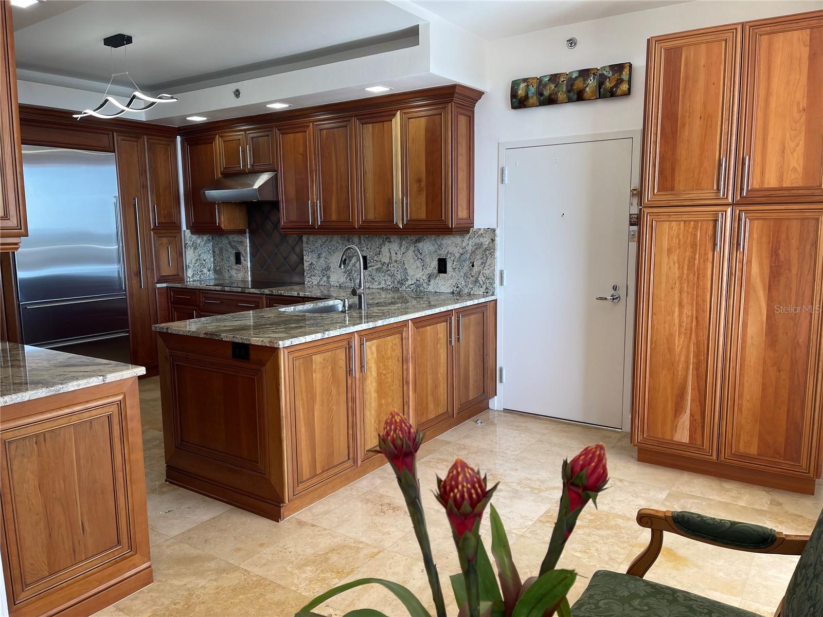 Listing photo id 3 for 3060 Grand Bay Boulevard 174