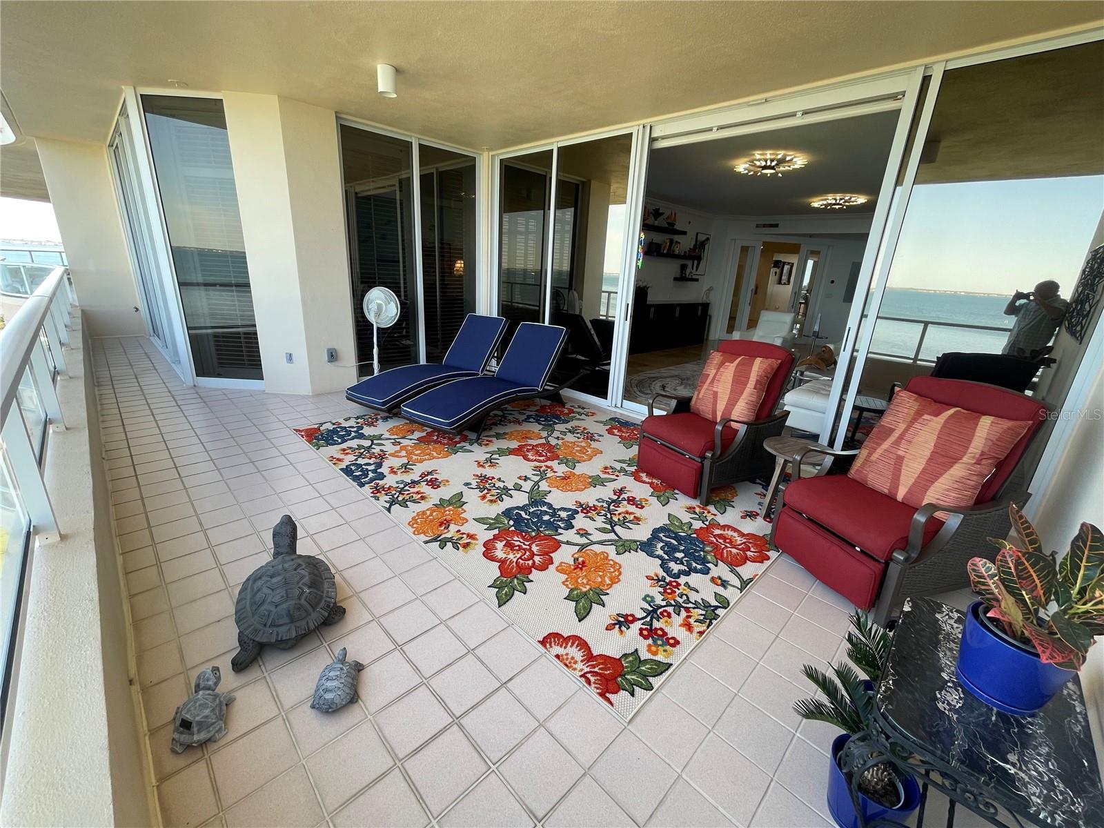 Listing photo id 5 for 3060 Grand Bay Boulevard 174