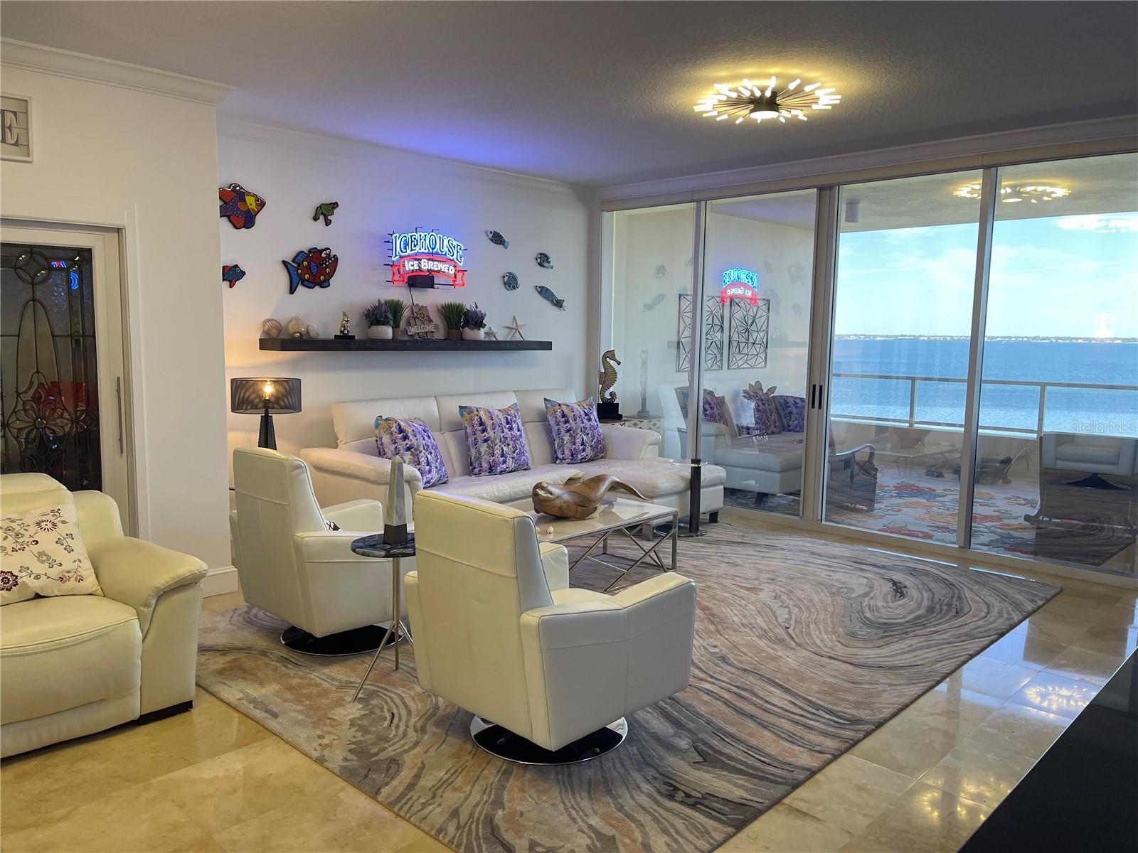 Listing photo id 7 for 3060 Grand Bay Boulevard 174
