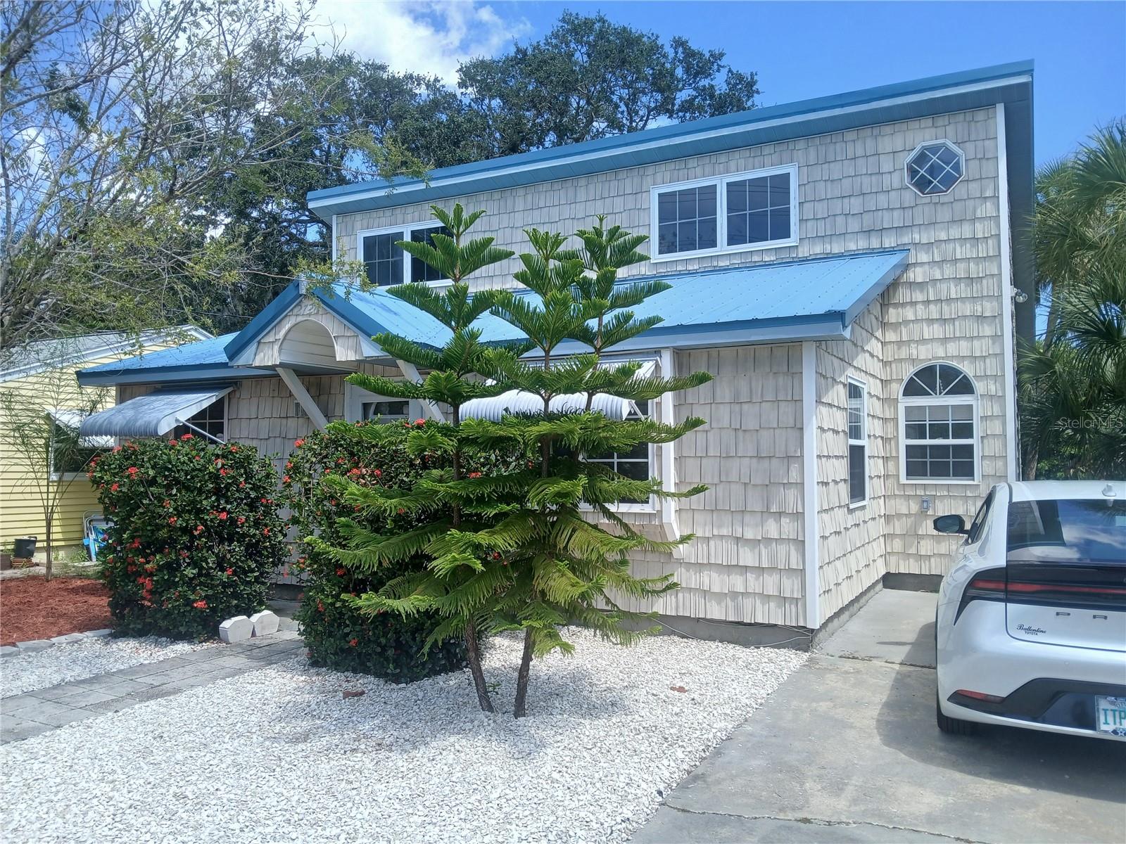 Image 2 of 42 For 2728 58th Street S