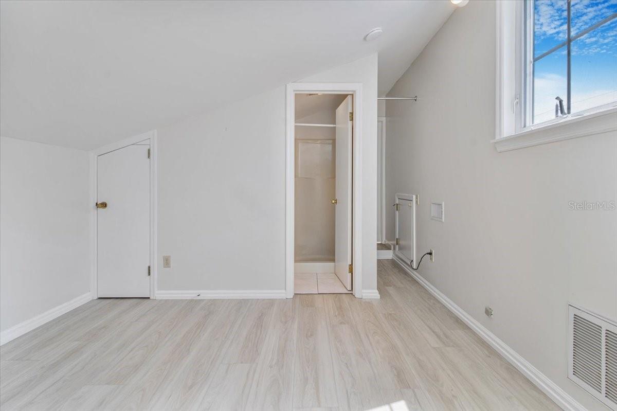 Image 25 of 42 For 2728 58th Street S