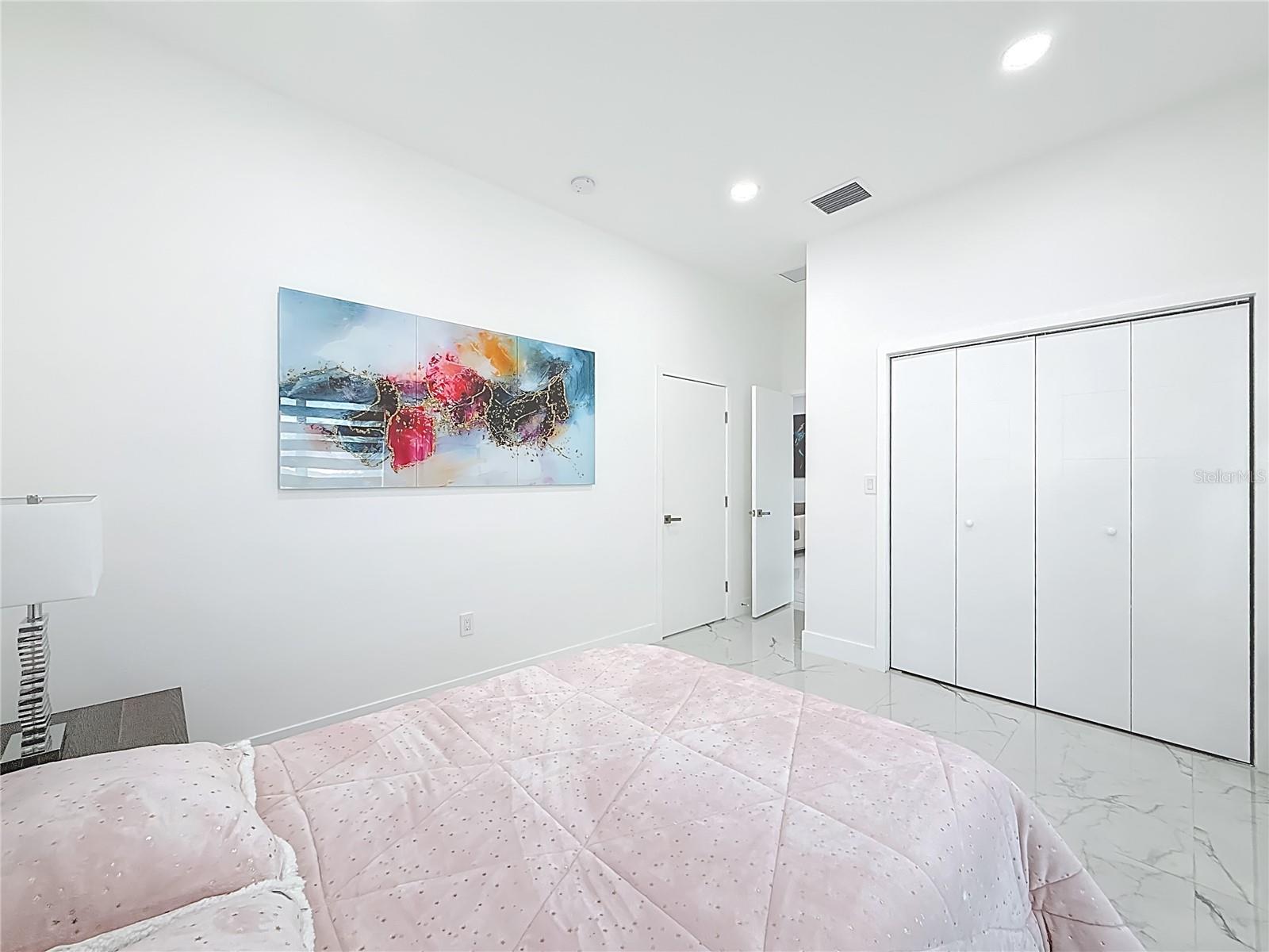 Image 21 of 57 For 2356 11th Street