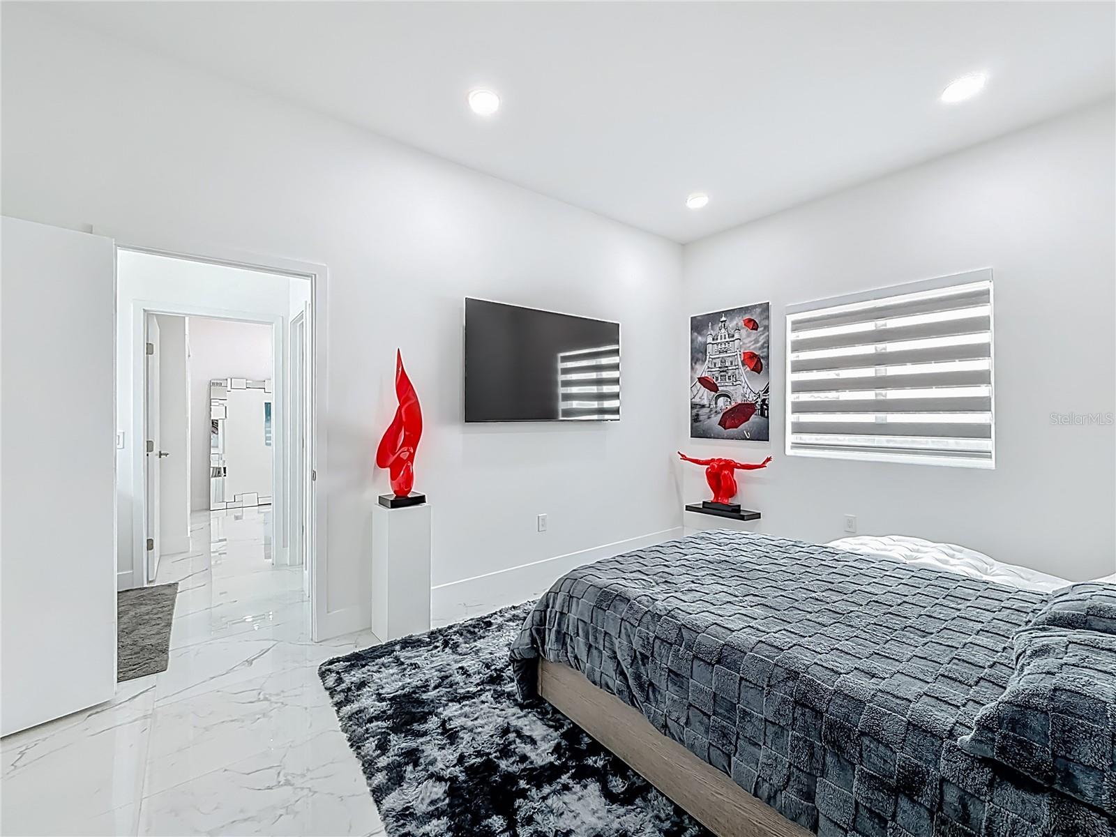 Image 23 of 57 For 2356 11th Street