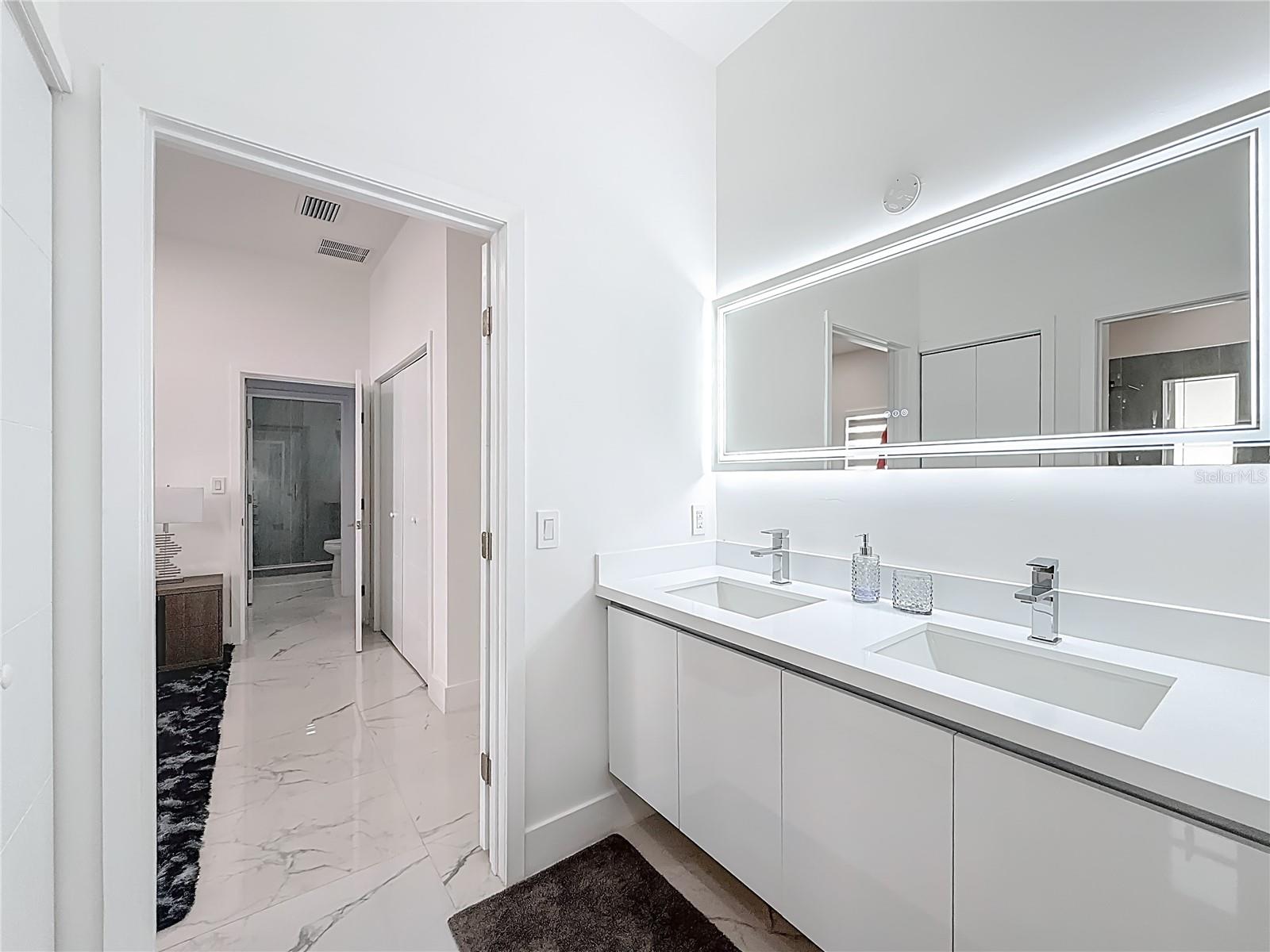 Image 26 of 57 For 2356 11th Street