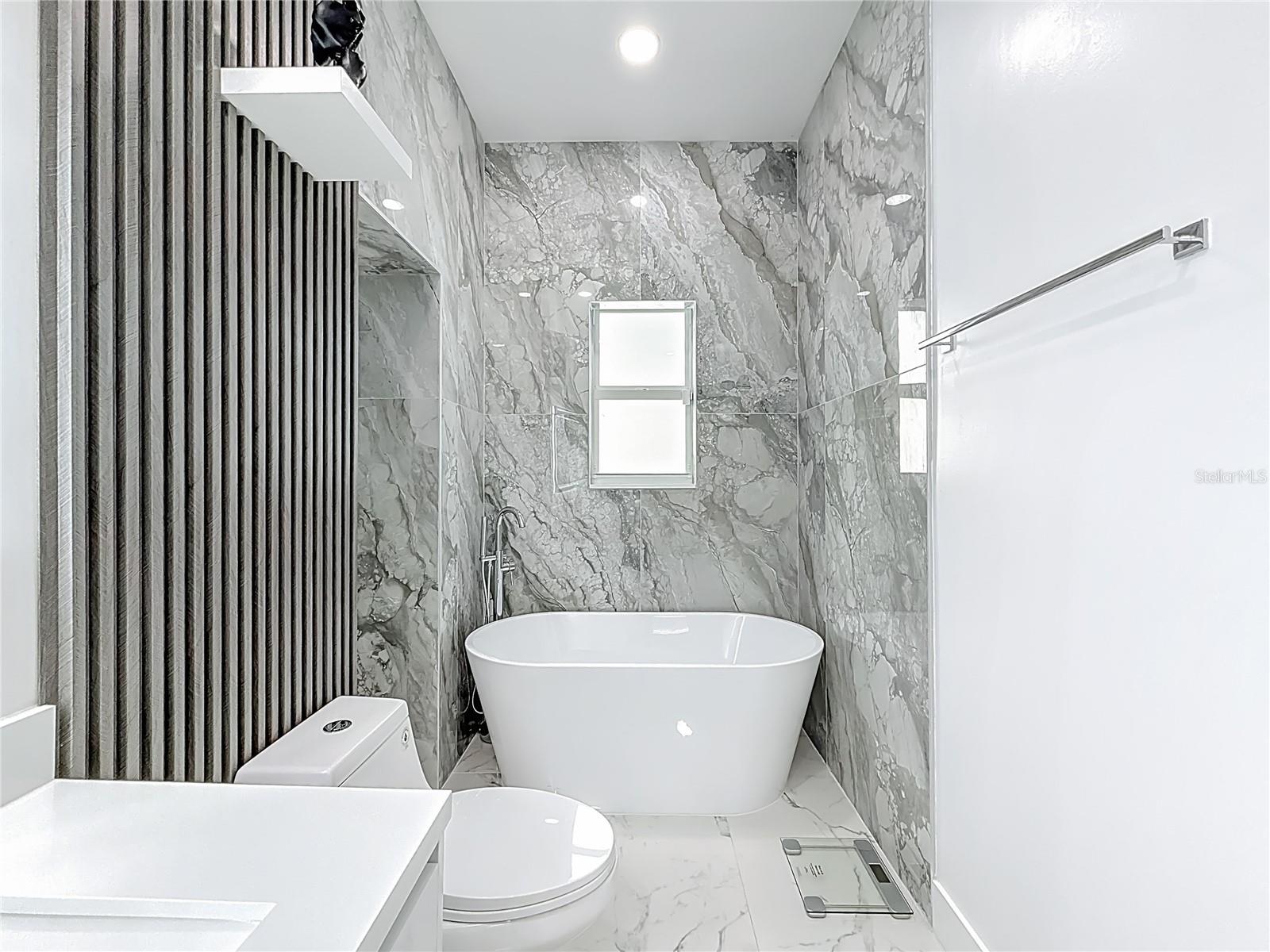 Image 33 of 57 For 2356 11th Street