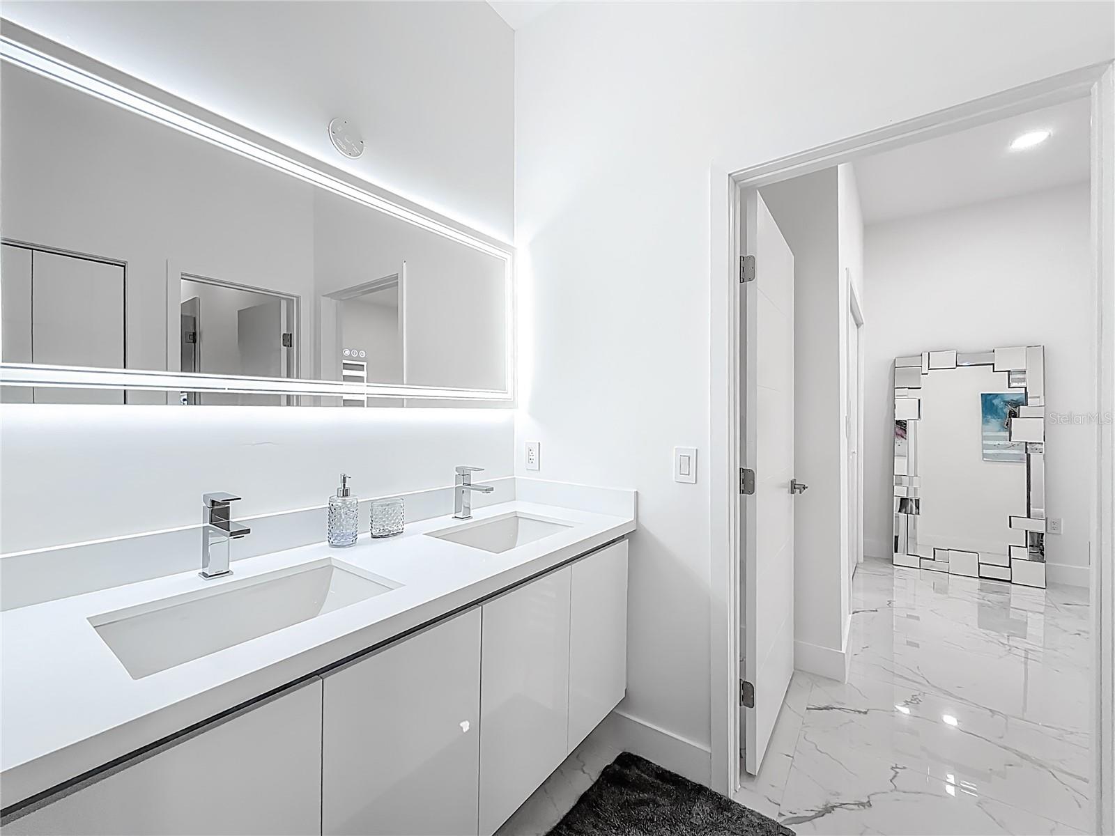 Image 36 of 57 For 2356 11th Street