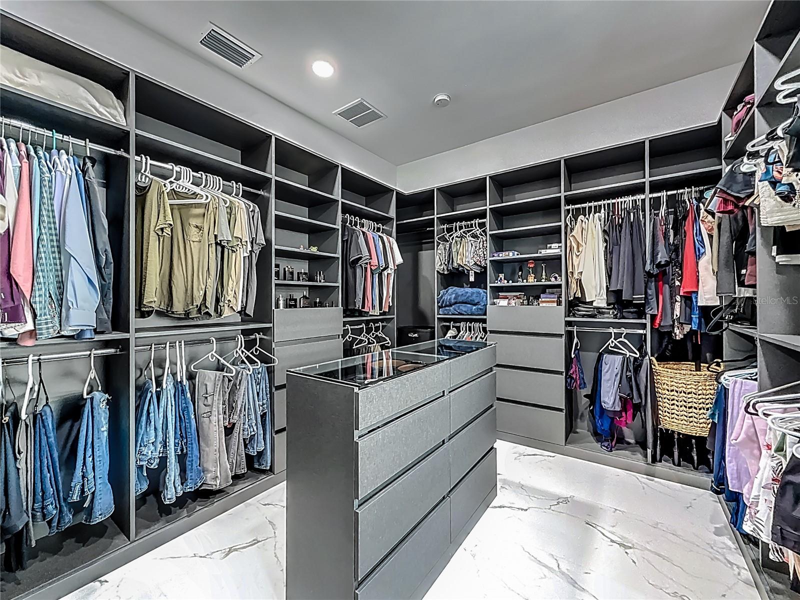 Image 37 of 57 For 2356 11th Street