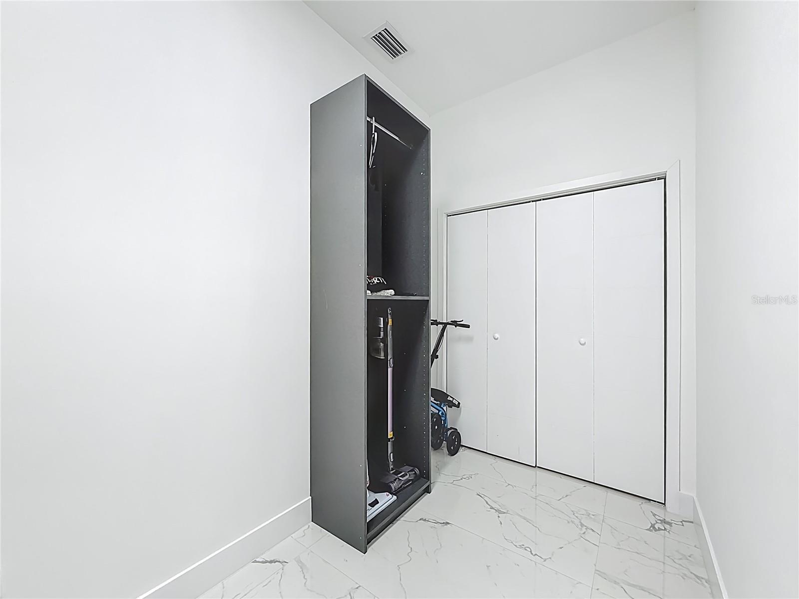 Image 41 of 57 For 2356 11th Street