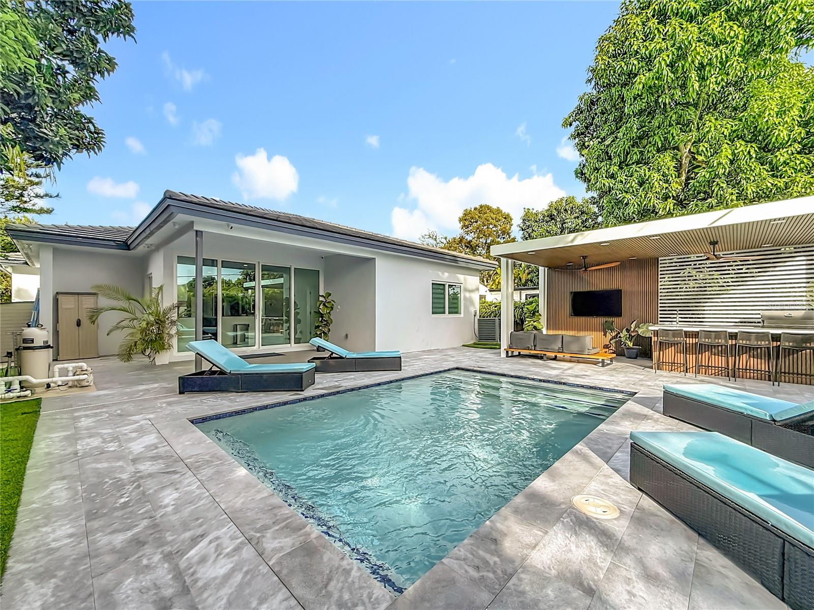 Image 47 of 57 For 2356 11th Street