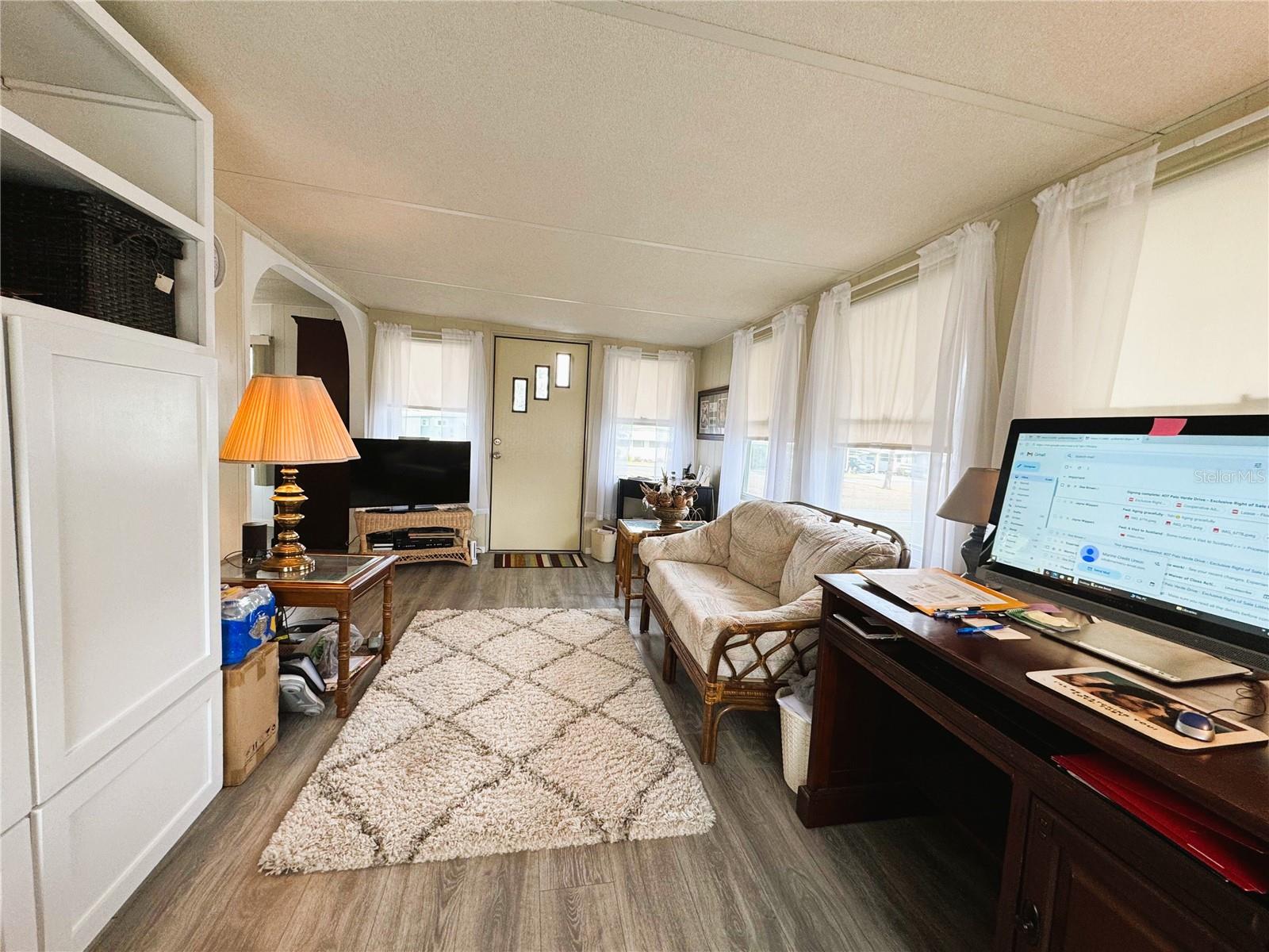 Image 17 of 38 For 407 Palo Verde Drive