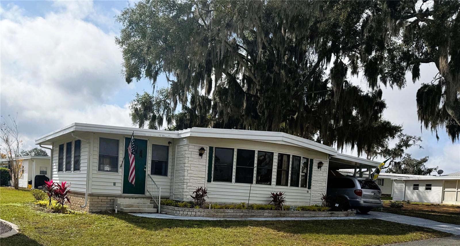 Image 2 of 38 For 407 Palo Verde Drive