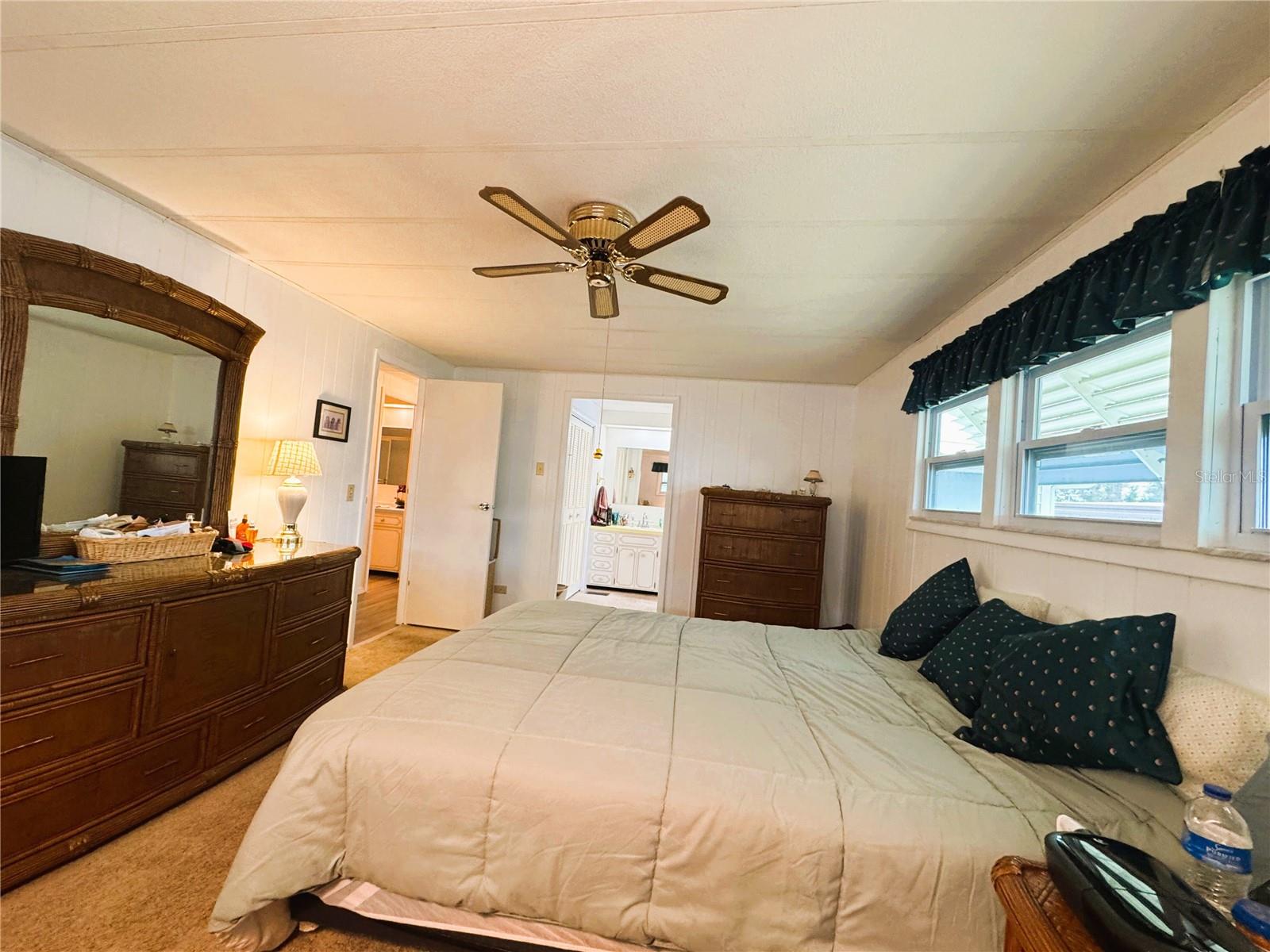 Image 26 of 38 For 407 Palo Verde Drive