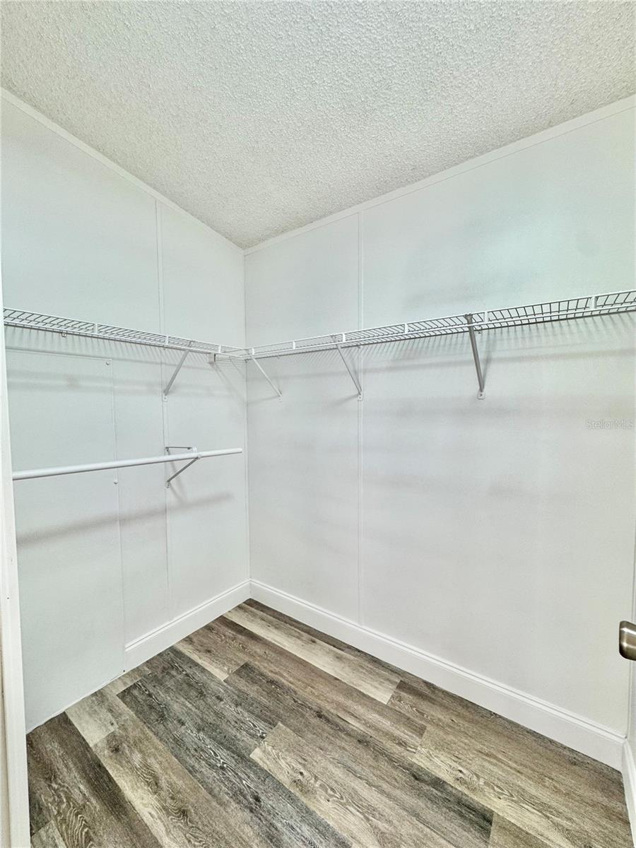 Image 14 of 27 For 14127 62nd Court