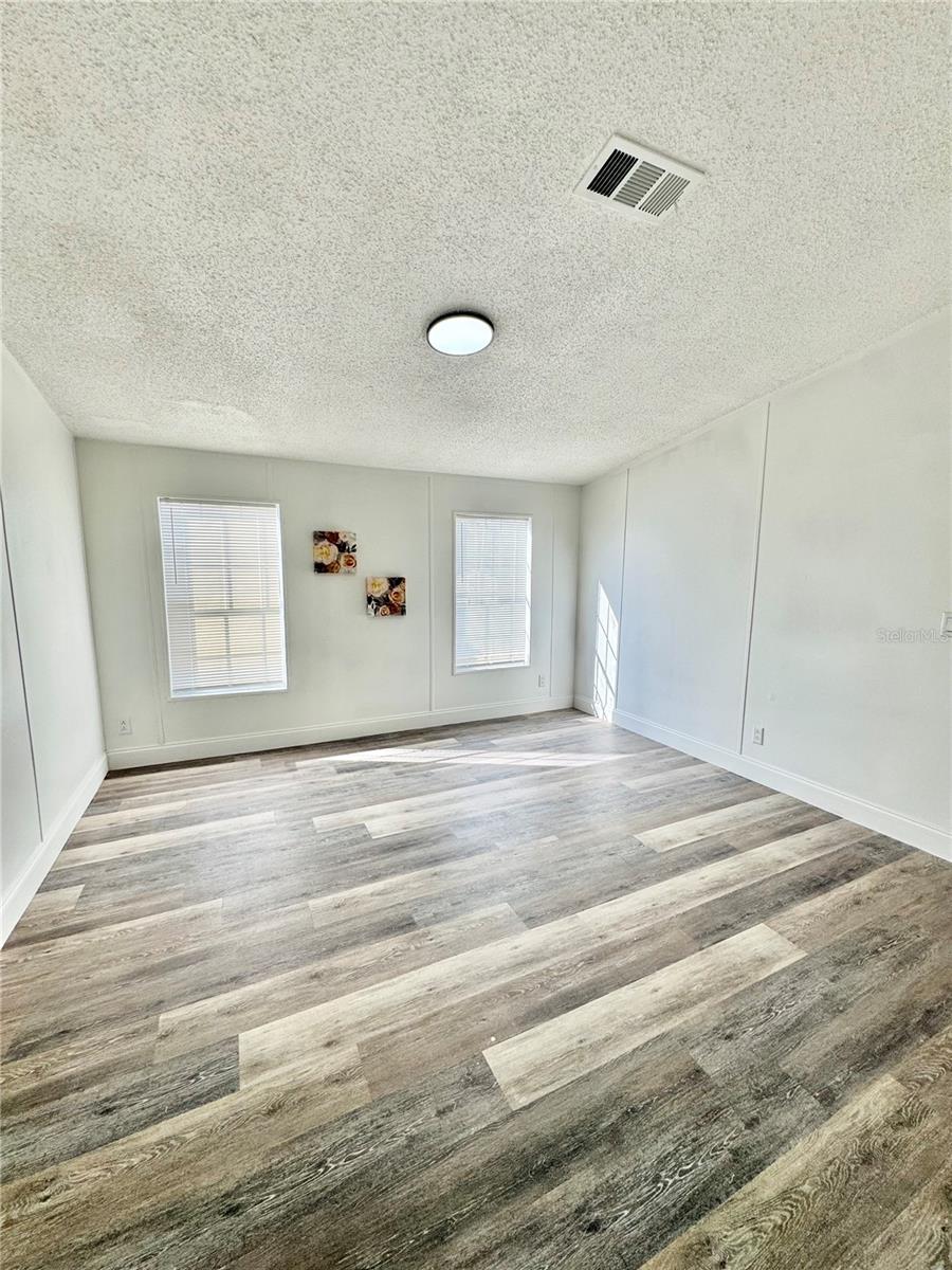 Image 18 of 27 For 14127 62nd Court