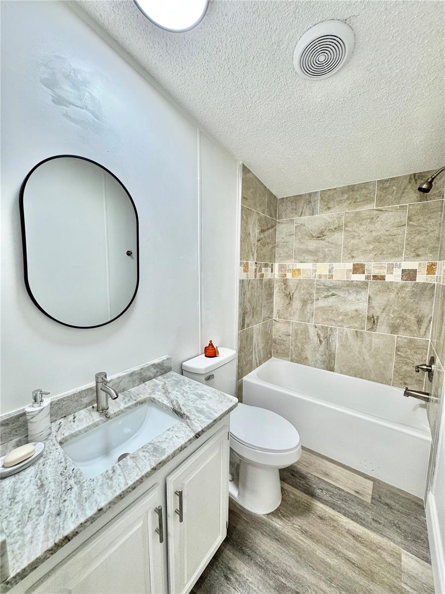 Image 20 of 27 For 14127 62nd Court