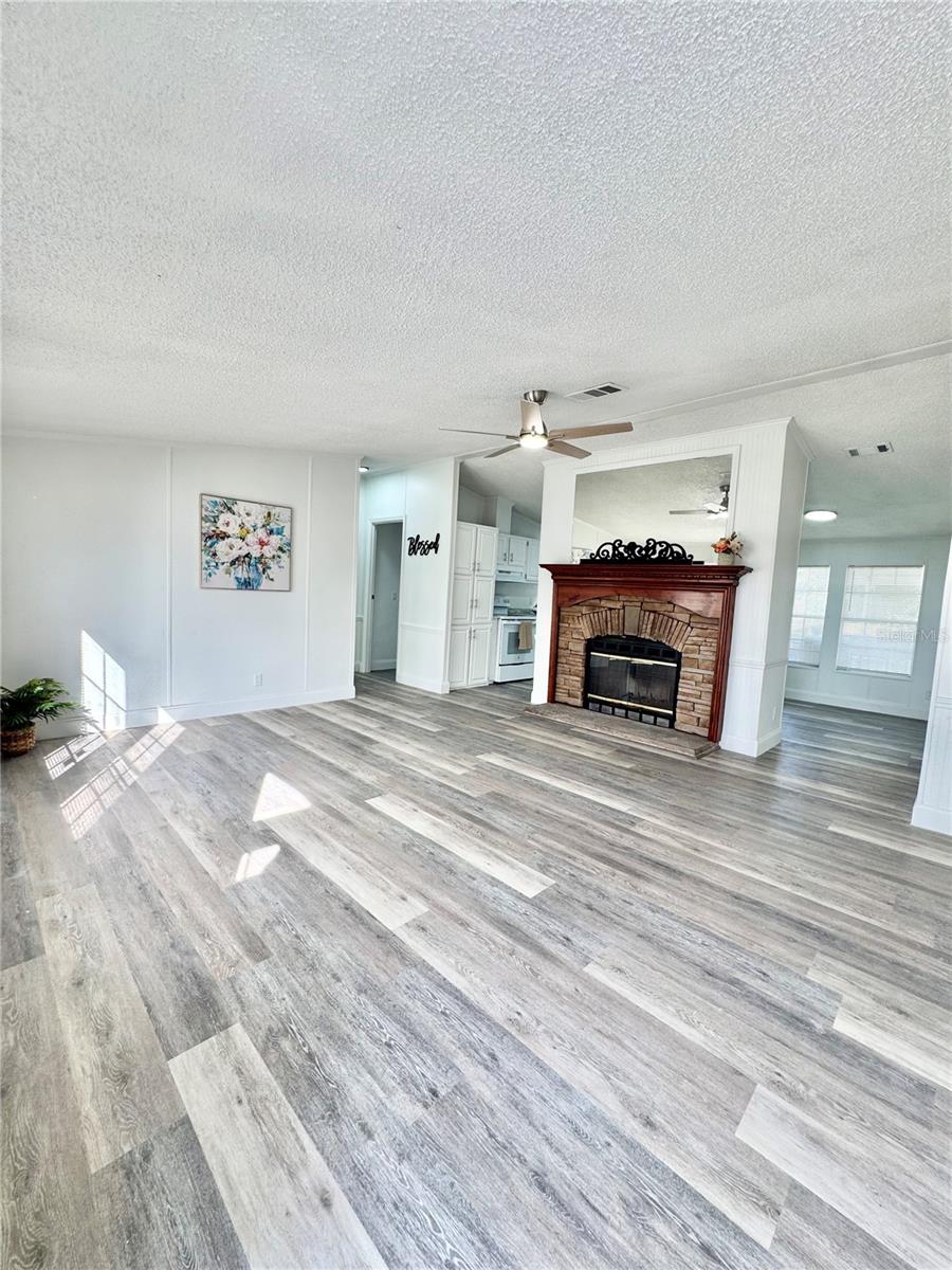 Image 5 of 27 For 14127 62nd Court