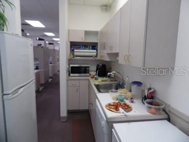 Image 19 of 29 For 2921 Orlando Drive 146