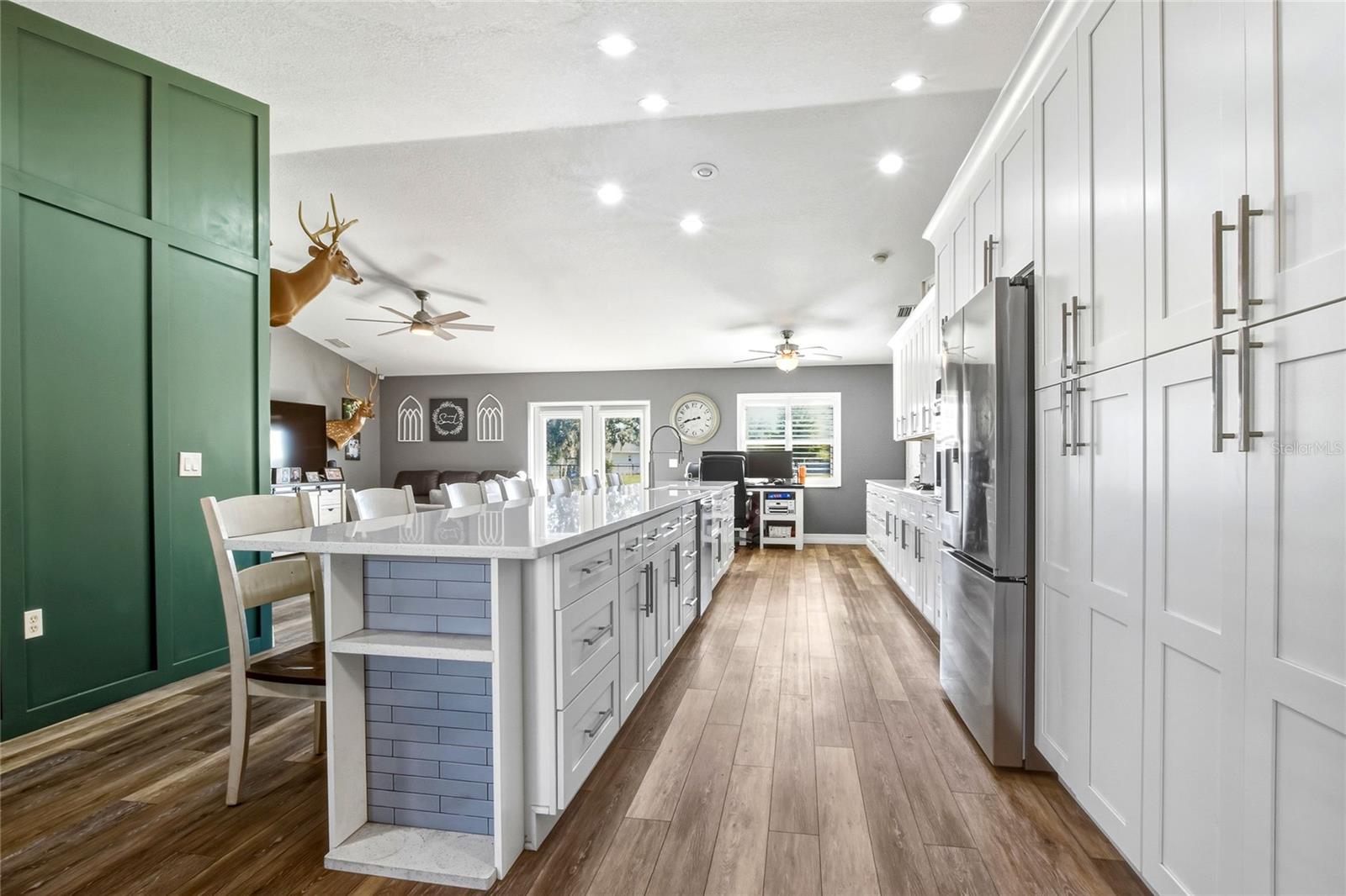 Image 15 of 43 For 533 Seven Oaks