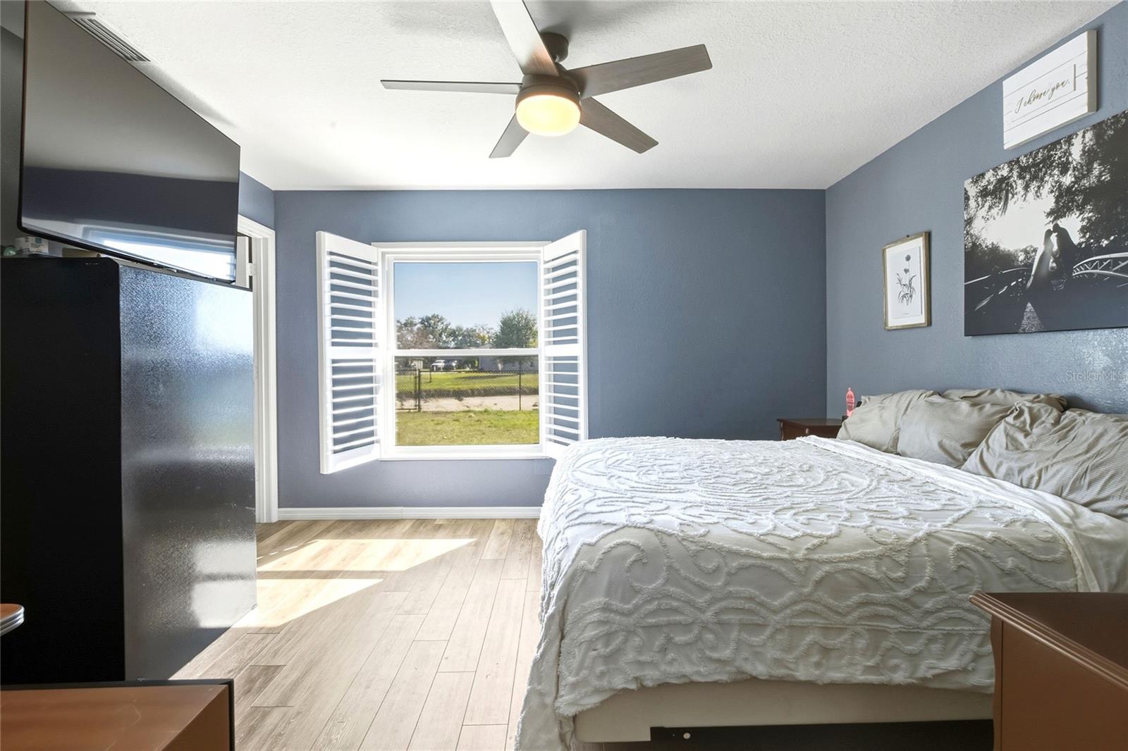 Image 22 of 43 For 533 Seven Oaks