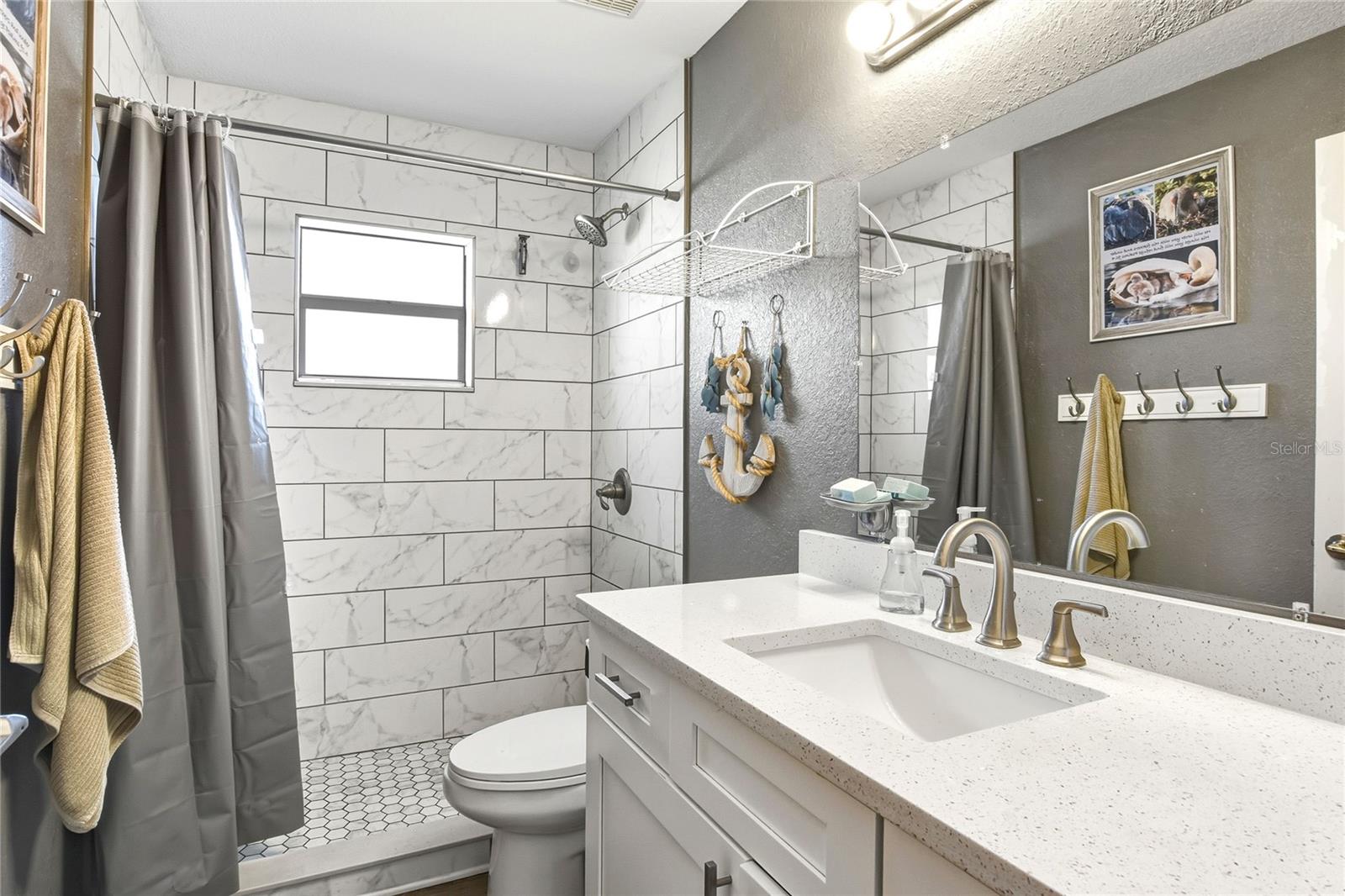 Image 29 of 43 For 533 Seven Oaks