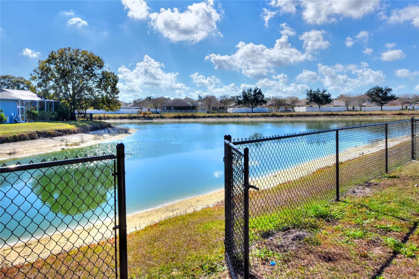 Image 38 of 43 For 533 Seven Oaks