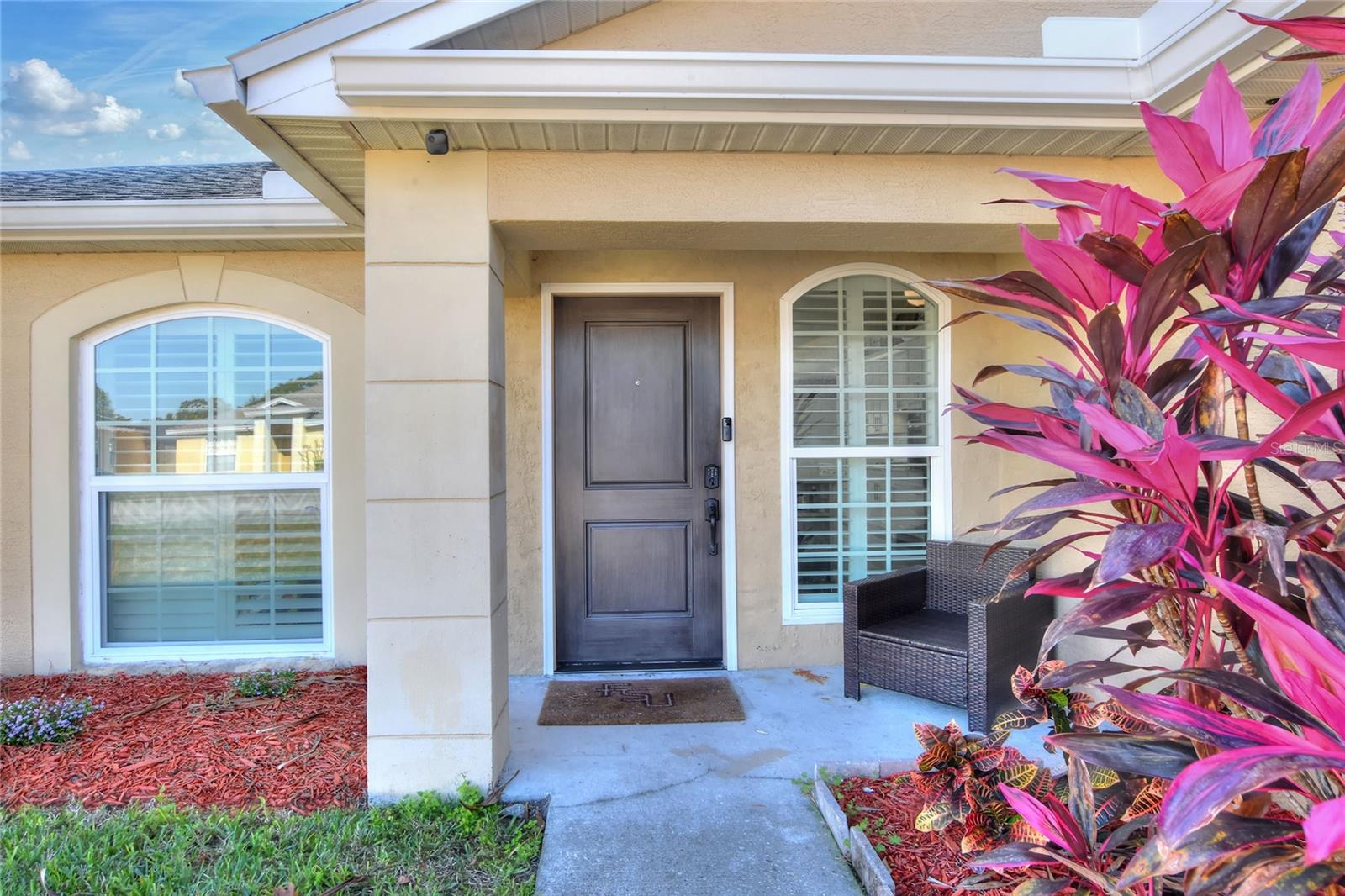 Image 5 of 43 For 533 Seven Oaks