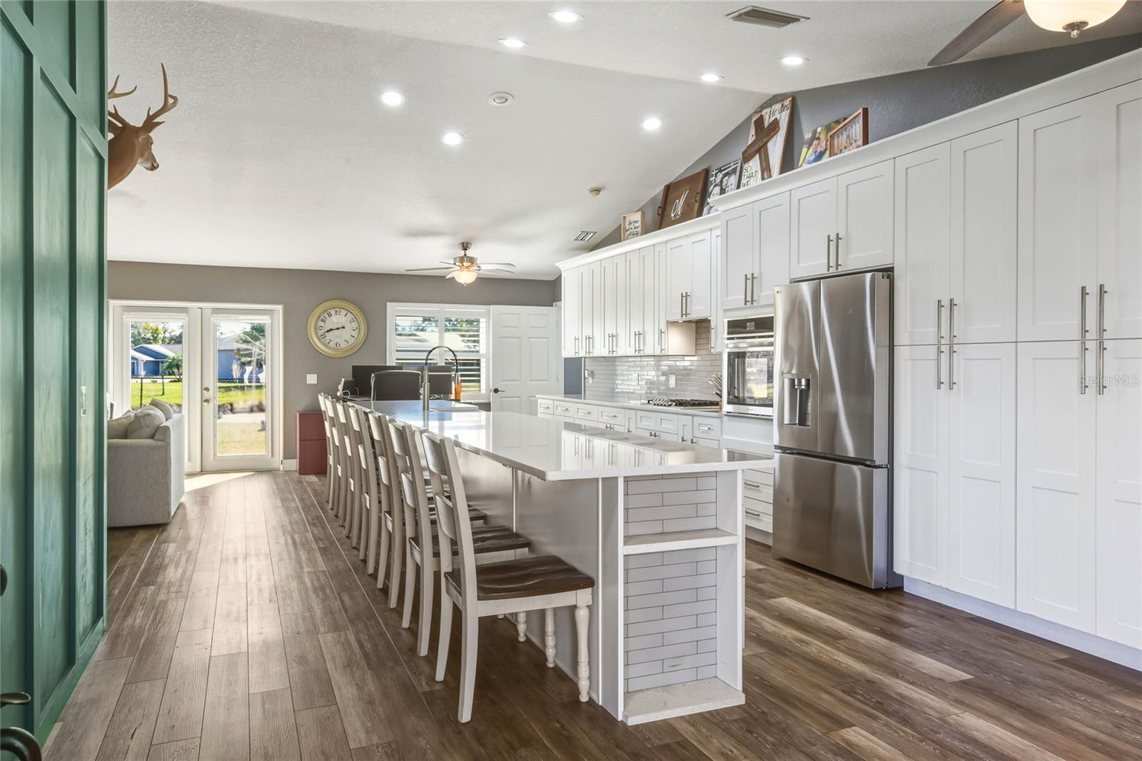 Image 8 of 43 For 533 Seven Oaks